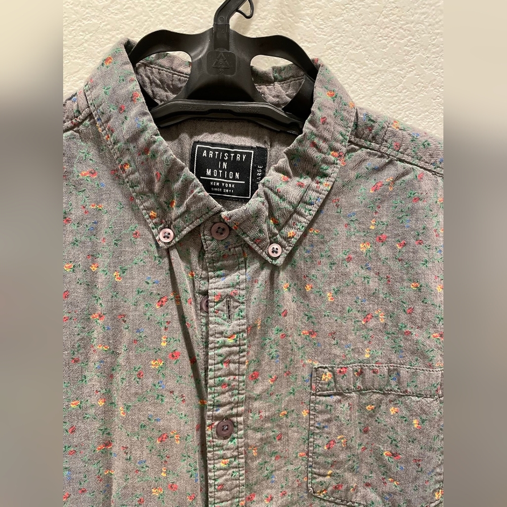 Floral shirt size L large gray